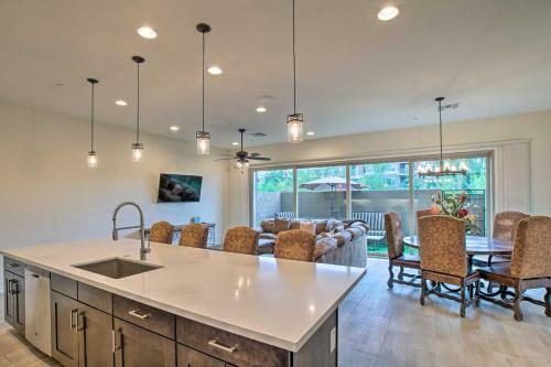 Townhome With Pool Access, Outdoor And Urban Fun!