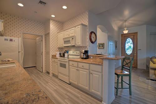 Luxurious Surprise Abode On A Citrus And Horse Ranch!