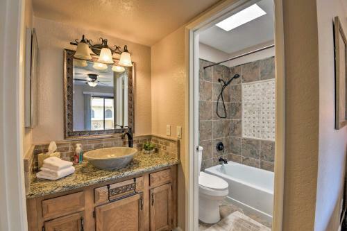 Tempe Condo W/ Pool - Near Downtown & Asu!