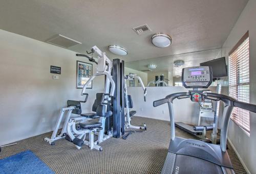 Remodeled Tempe Apt With Shared Pool About 4 Miles To Asu