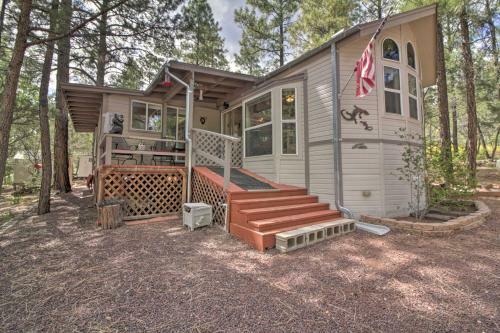 Show Low Retreat With Deck, 13 Mi To Hon-dah!