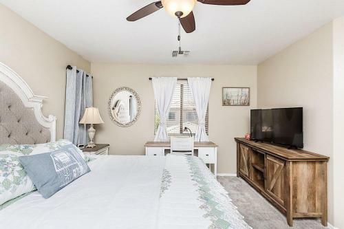 Farmhouse Surprise - 3 Bedroom By Casago
