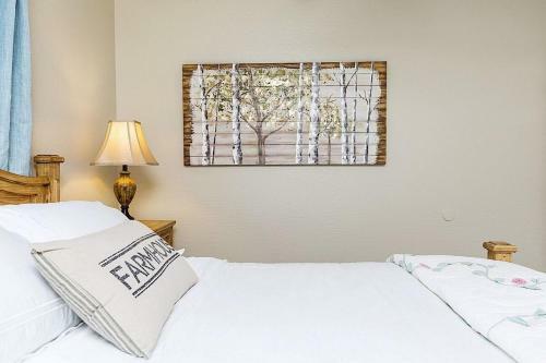 Farmhouse Surprise - 3 Bedroom By Casago