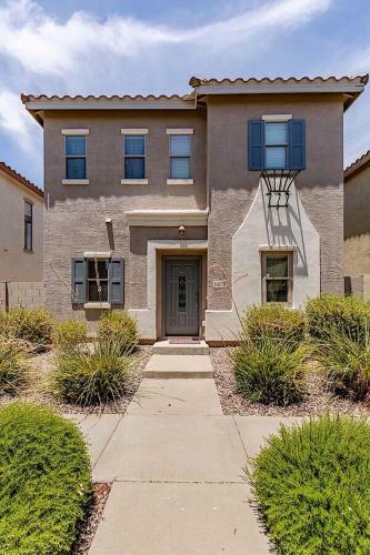 Farmhouse Surprise - 3 Bedroom By Casago
