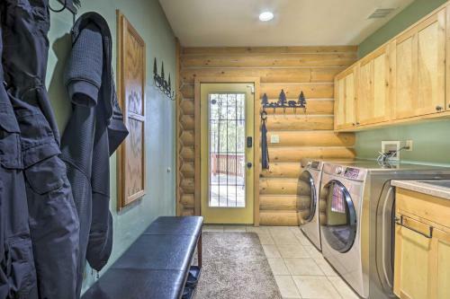 Luxury Show Low Cabin With Furnished Deck