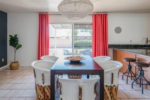 Spacious 5br Home In Tempe By Wanderjaunt