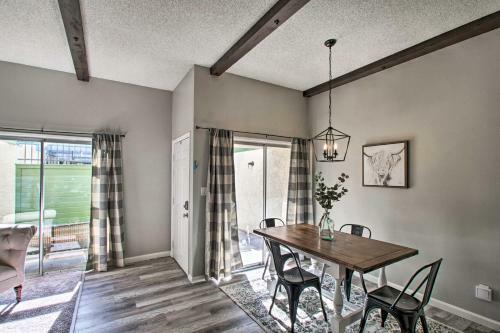 Bright Townhome With Terrace Walk To Sloan Park