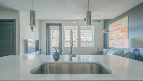 Wanderjaunt - Tempe Luxury Apartments