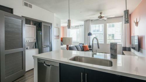 Wanderjaunt - Tempe Luxury Apartments