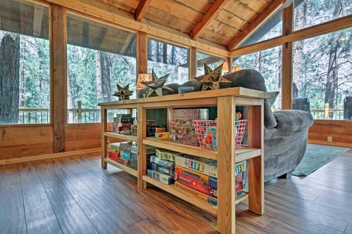 Rustic Prescott Cabin With Loft And 1,000-sq-ft Deck!