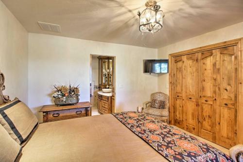 Luxe Tucson Vineyard Home With Views And Fire Pit