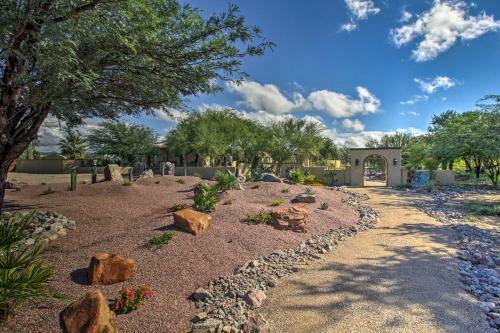 Luxe Tucson Vineyard Home With Views And Fire Pit