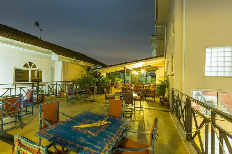 Midindi Hotel