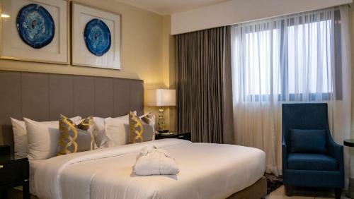 Oak Plaza Hotels East Airport