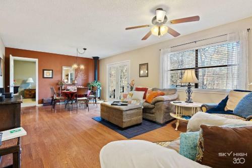 Wooded, Quiet Cottage, Very Close To The Back 40