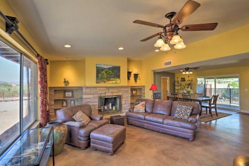 Spacious Oasis With Hot Tub, 6mi To Saguaro Park