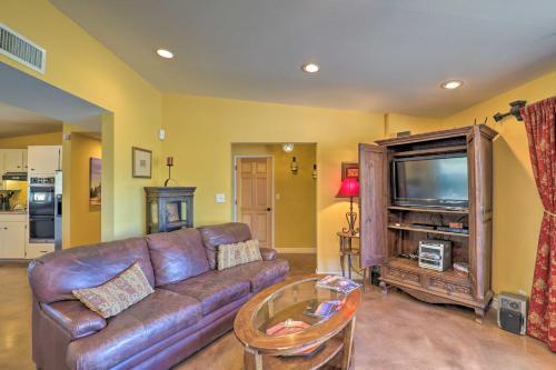 Spacious Oasis With Hot Tub, 6mi To Saguaro Park