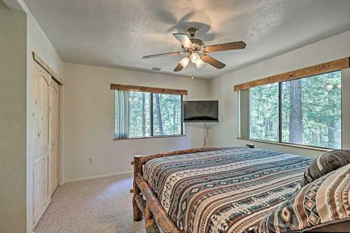 Wooded Prescott Cabin With Private Deck And Grill!