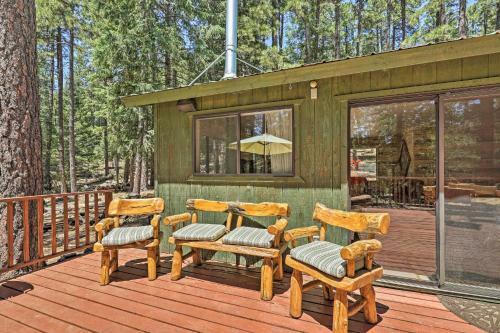 Wooded Prescott Cabin With Private Deck And Grill!