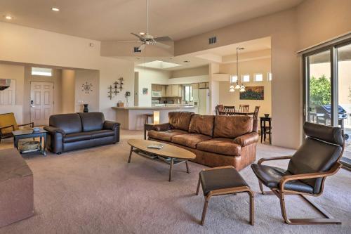 Tucson Getaway With Hot Tub, Fireplace And Office!