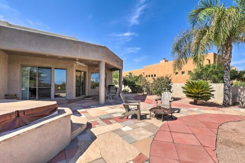 Tucson Getaway With Hot Tub, Fireplace And Office!