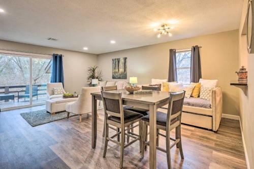 Stylish Bella Vista Getaway - Pet Friendly!