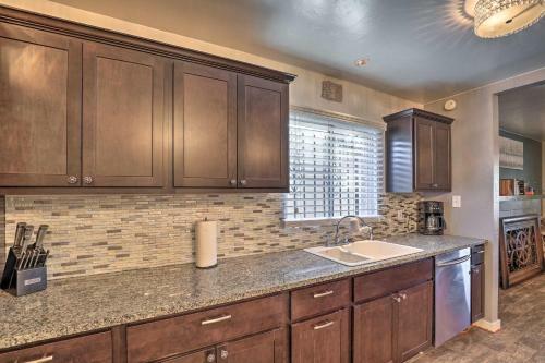 Ranch-style Home With Fire Pit Less Than 1 Mi To U Of A