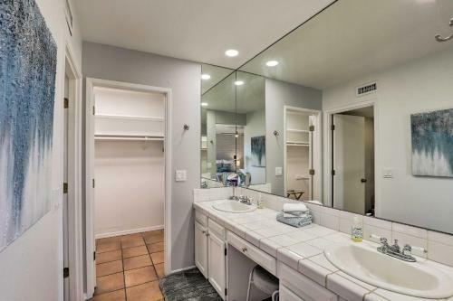 Tucson Townhome With Private Patio And Mtn Views!