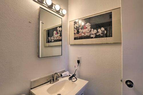 Pet-friendly Home - 7 Mi To Downtown Tucson!