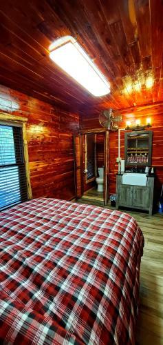 Hotel Log Cabin Inn
