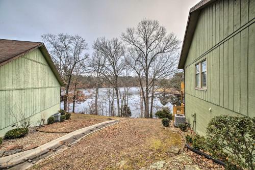 Renovated Lakefront Escape With Private Dock And Deck!