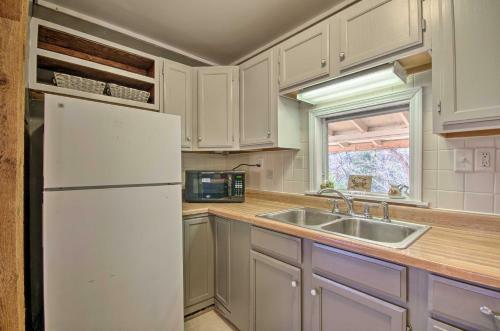 Fisherman-friendly Bull Shoals Home On Lake!