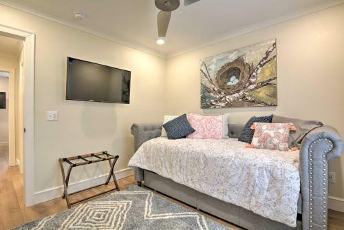 Completely Remodeled Retreat Less Than 1 Mile To Dwtn