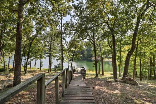 Waterfront Home On Lake Sherwood With Dock And Deck!