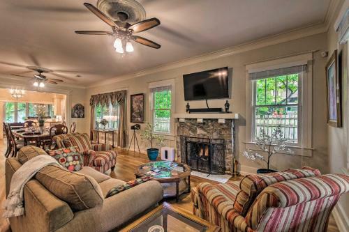 Spacious And Updated 1920s Hsnp Craftsmen Home