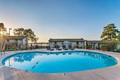 Apartamento Sunset-view Resort Condo On Lake Hamilton!