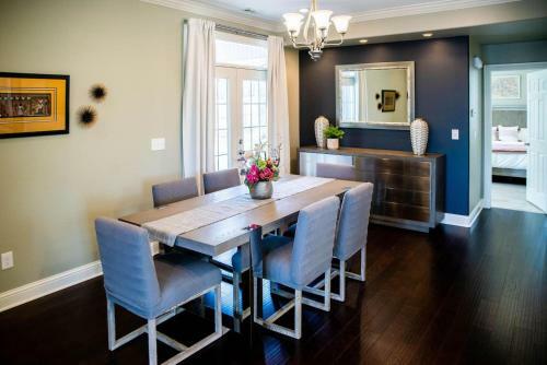 The Ritz - Centrally Located - Luxury Amenities
