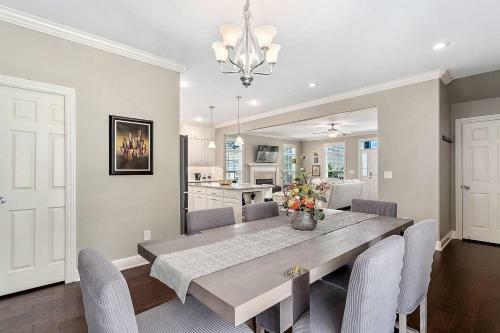 The Ritz - Centrally Located - Luxury Amenities