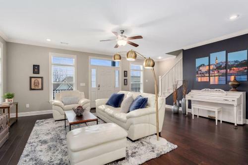 The Ritz - Centrally Located - Luxury Amenities
