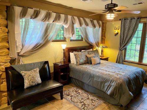Hilltop Manor B&B