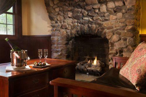 Hilltop Manor B&B