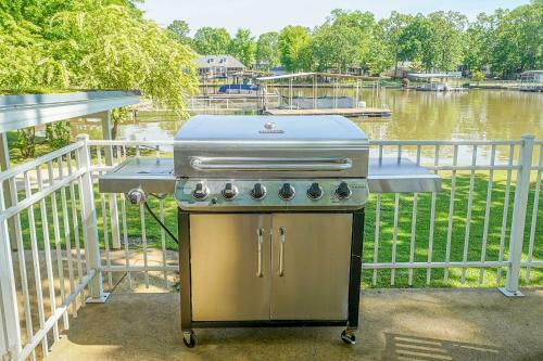 Upscale Lakefront Home With Dock 9mi Tohot Springs Np