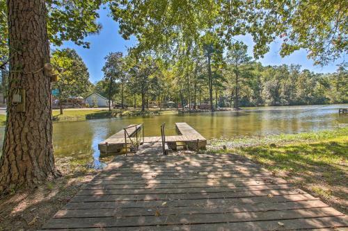 Retreat On Lake Hamilton With Sunroom And Dock!