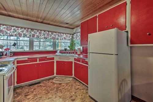 Cozy Home - 2 Mi To Bathhouse Row And Downtown!
