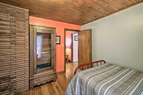 Cozy Home - 2 Mi To Bathhouse Row And Downtown!