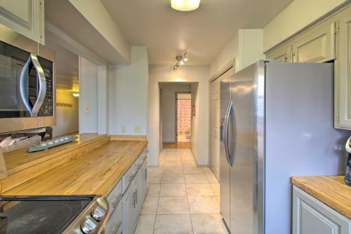 Apartamento Lakefront Condo With Resort Amenities And Balcony