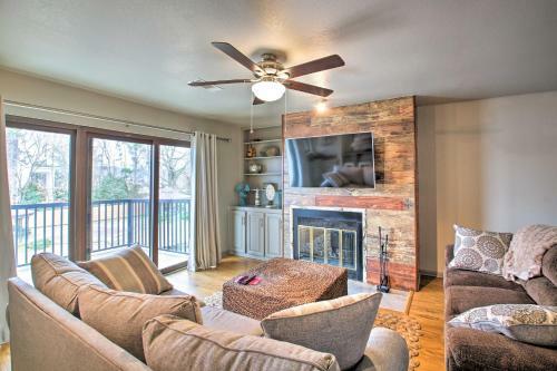 Apartamento Lakefront Condo With Resort Amenities And Balcony