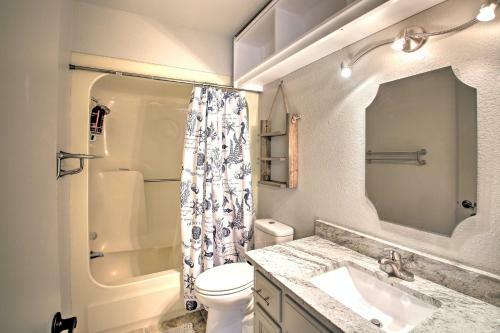 Apartamento Lakefront Condo With Resort Amenities And Balcony