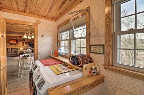 Lakefront Hot Springs Retreat With Deck And Boat Dock!