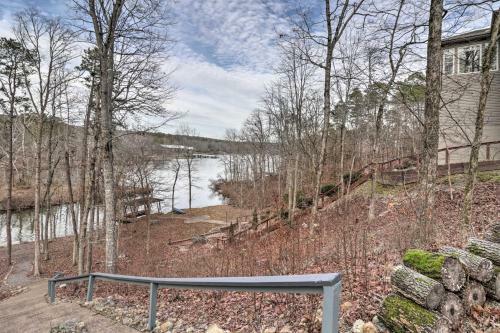 Lakefront Hot Springs Retreat With Deck And Boat Dock!